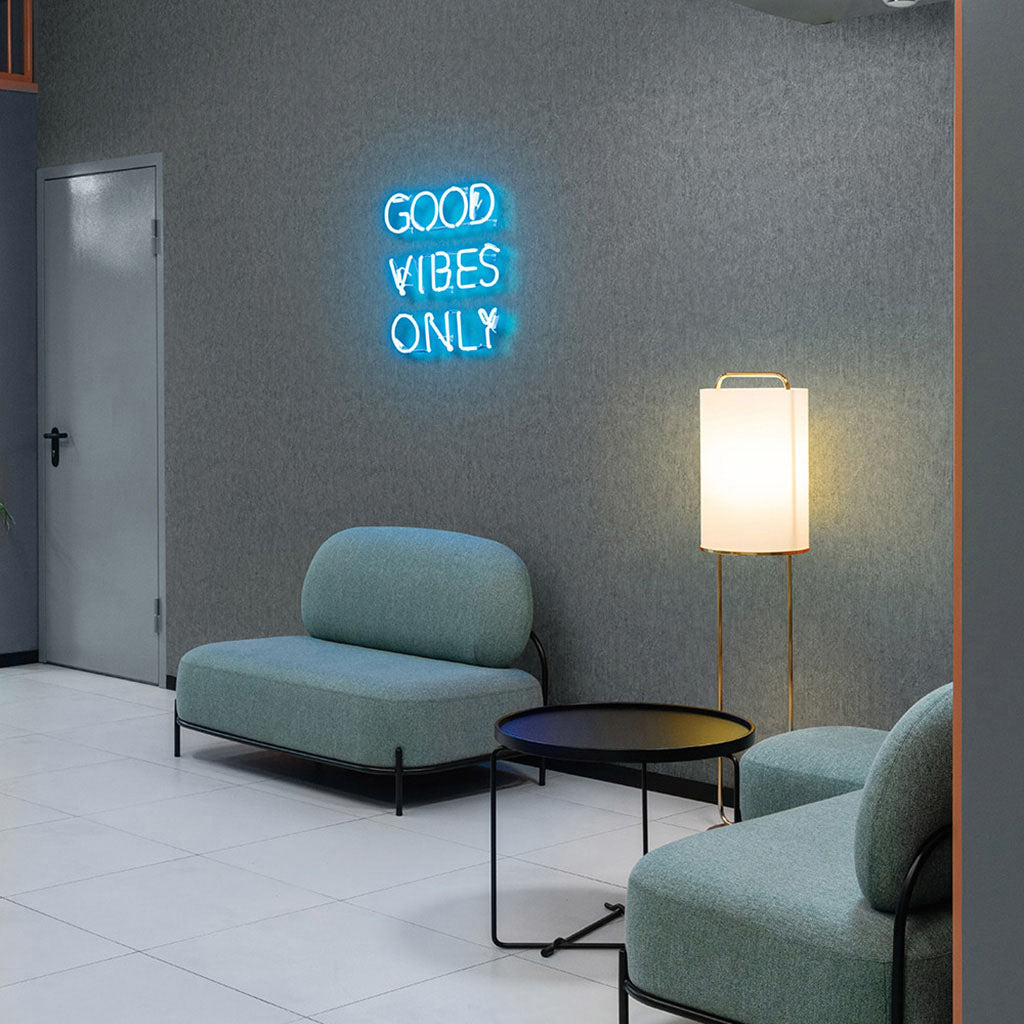 はけ柄コンクリート|LW247|のり付き壁紙