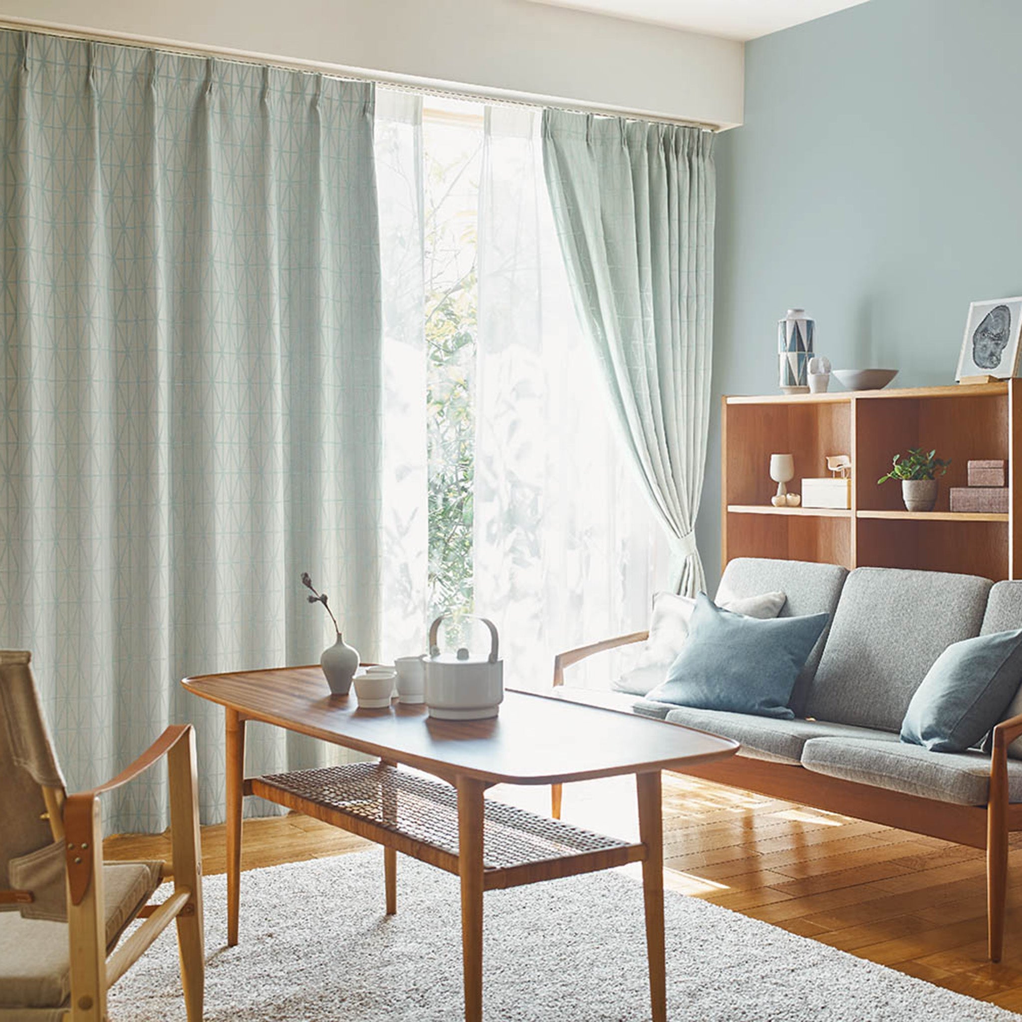 新品未使用 激安 リリカラ  上質 カーテン グリーン 弱遮光 グリーン系のカーテン