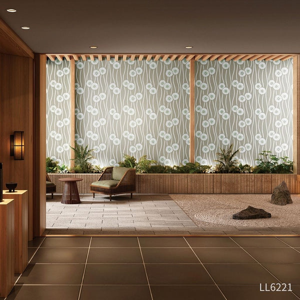 LL6221_model_600x600_crop_cent